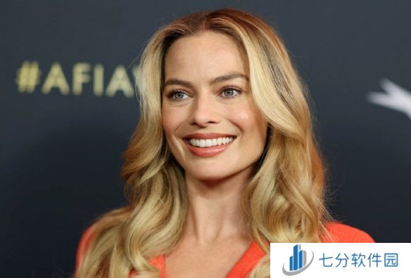 玛格特・罗比确定主演电影版《呼啸山庄》，化身凯瑟琳