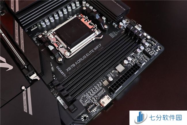 技嘉X870/X870E系列主板新品曝光： AORUS MASTER超级雕焕新启航