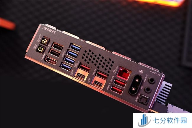 技嘉X870/X870E系列主板新品曝光： AORUS MASTER超级雕焕新启航